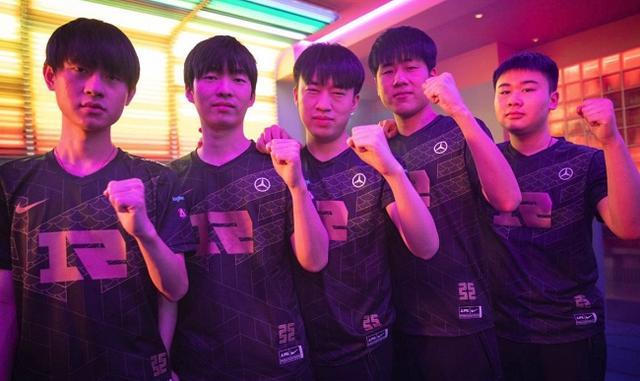 多足球迷的 多足球迷的