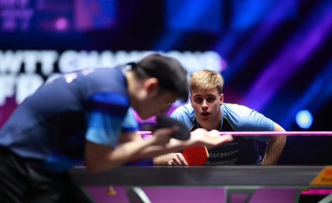 采用现物与 采用现物与