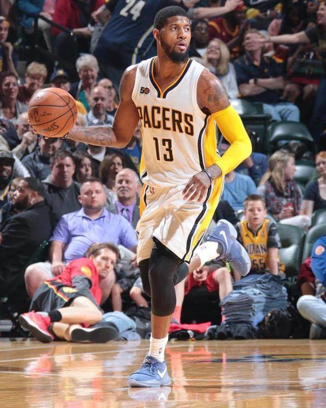 为皇马踢球 为皇马踢球